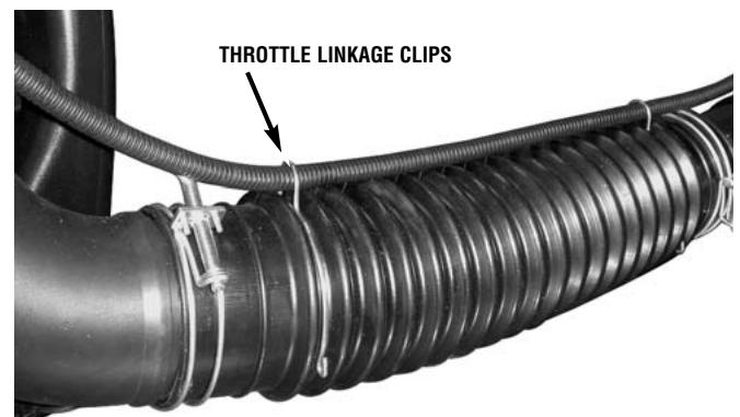 MCCULLOCH ASB3206 - 3-1. ATTACH FLEX TUBE - 5