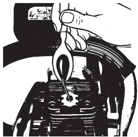 MCCULLOCH MCC1840BK-CA - 7-7.ENTREPOSAGE D'UNE TRONCONNEUSE ATTENTIONG - 1