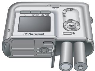 HP PHOTOSMART M525 - Installation des piles - 2