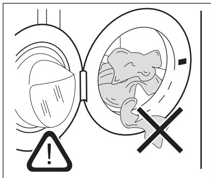 AEG L98699FL - Chargement du linge - 2