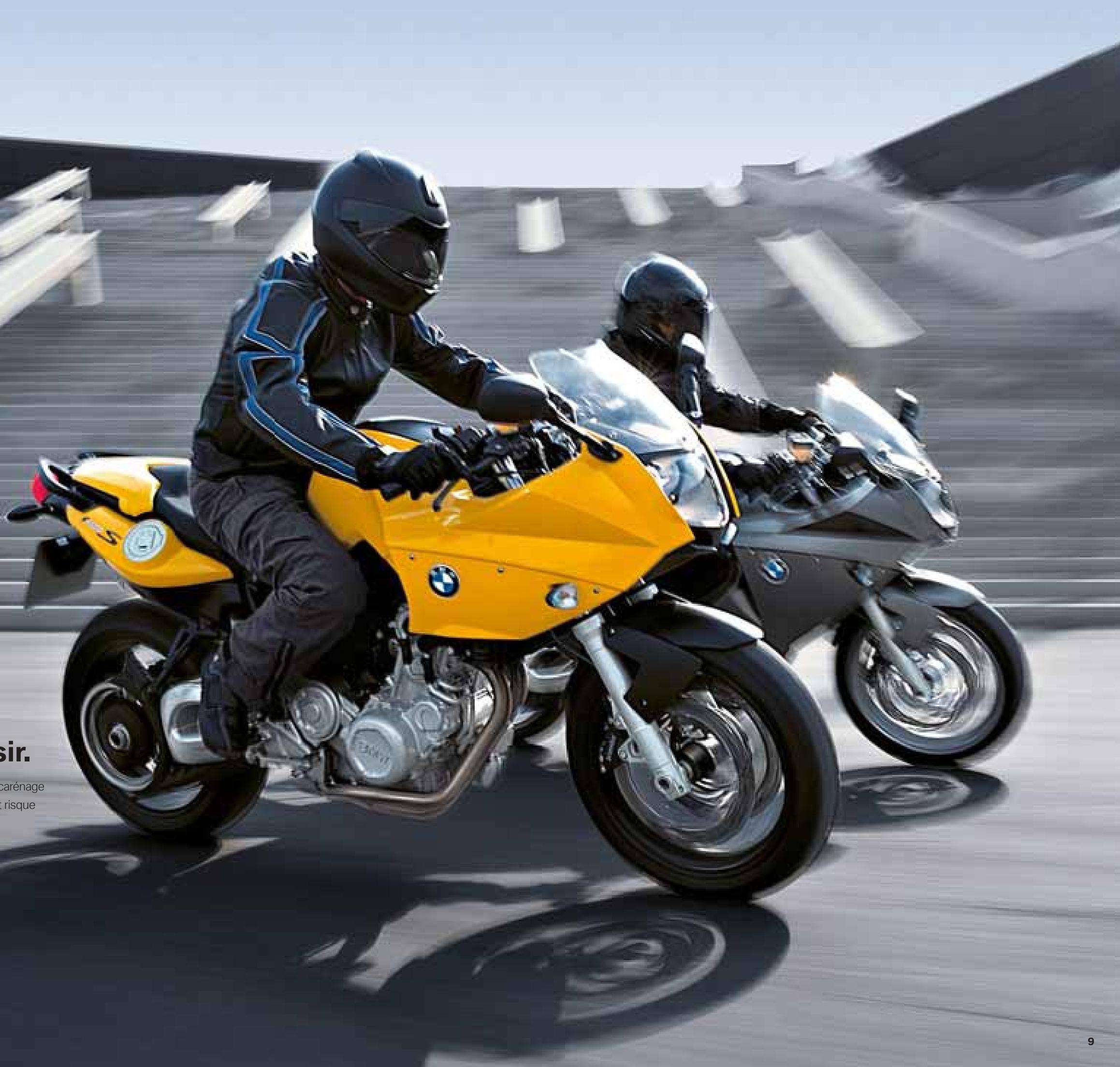 BMW F 800 ST - Deux fois deux roues. - 1