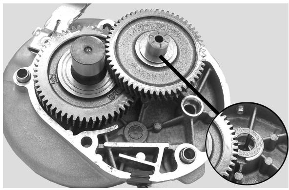 PIAGGIO LIBERTY - Refitting the hub bearings - 1