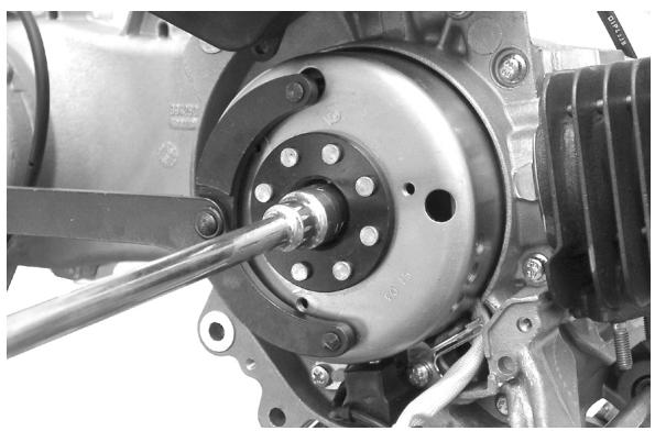 PIAGGIO LIBERTY - Refitting the flywheel magneto - 1