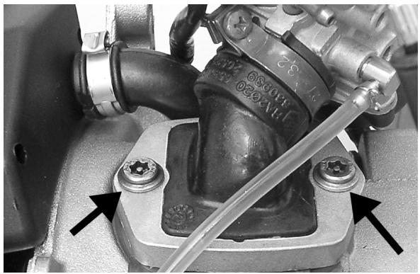 PIAGGIO LIBERTY - Removing the intake manifold - 1
