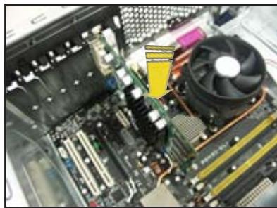 ASUS VENTO 7700 - Installer des cartes d'extension - 4