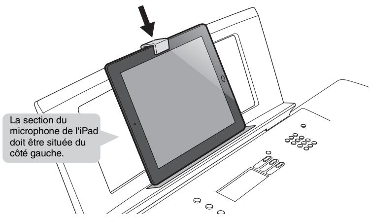 YAMAHA EZ-220 - 2-3 Positionnez votre ipad sur le p de sorte que la section de microphone de l'iPad soit située du côté gauche, puis fixez l'attache. - 1