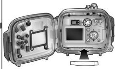 NIKON CAISSON ETANCHE WP-CP1-JUSQU-A 40 M DE PROFONDEUR - Stage 2 introduire l'appareil photo dans le caisson - 4