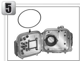 NIKON CAISSON ETANCHE WP-CP1-JUSQU-A 40 M DE PROFONDEUR - Inspecter le logement du joint torique - 2