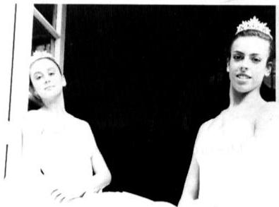 NIKON F-801S - Eclairage frontal du sujet sur un fond nombre - 6