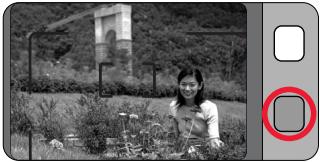 NIKON LITE TOUCH ZOOM 100ED-QD - Compose the picture. - 1