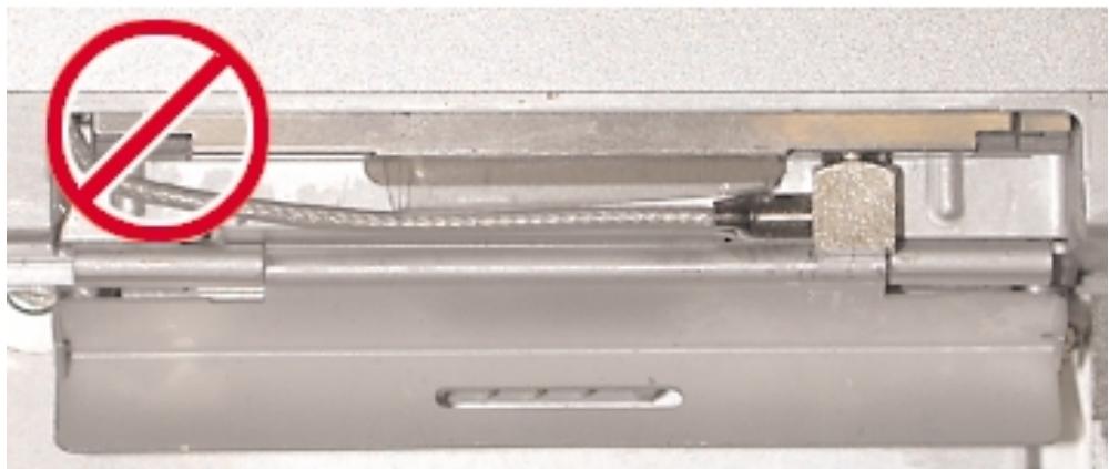 APPLE POWERBOOK G4 15 POUCES - Installation de la Carte AirPort Extreme de remplacement - 9