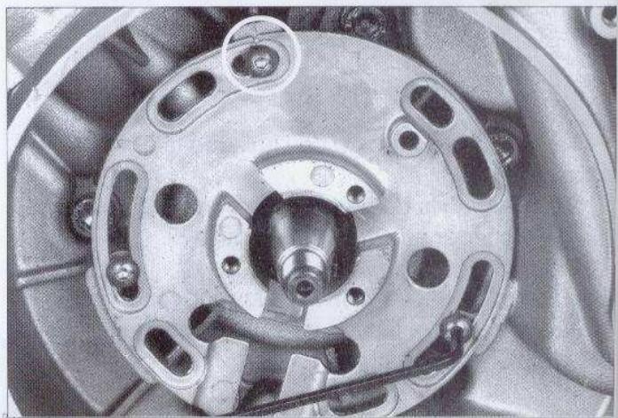 PEUGEOT XP6 SUPERMOTARD - DEPOSE DU VOLANT MAGNETIQUE - 4