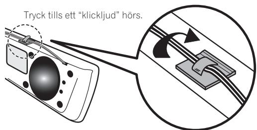 PIONEER HTP-SLH500 - Satt fast de medfoljande vagerstagen ovanp Högtalaren sāsom bilden visar och samla upp ledningen)där. - 1