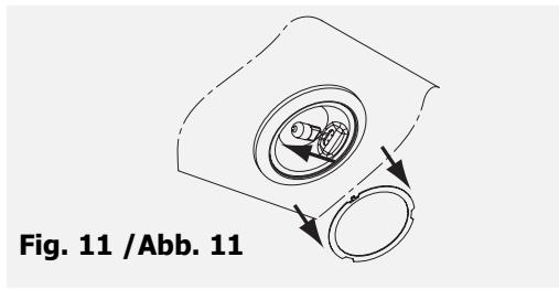 DE DIETRICH DHD599XE1 - Montagem do filtro de carvão (fig. 12) - 15