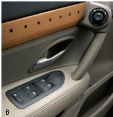 RENAULT VEL SATIS - SIÉGES AVANT À RÉGLAGES ÉLECTRIQUES ET CHAUFFANTS - 1