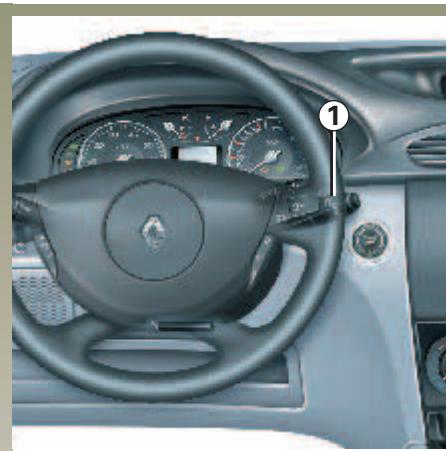 RENAULT LAGUNA 2 - Projecteurs allumés - 1