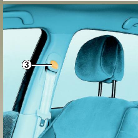 RENAULT LAGUNA 2 - Ajustement des ceintures de sécurité - 1