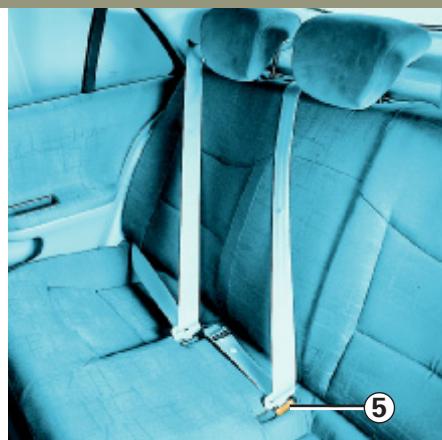 RENAULT LAGUNA 2 - Ceinture arrête centrale - 1
