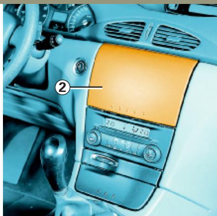 RENAULT LAGUNA 2 - RANGEMENTS / AMÉNAGEMENTS HABITACLE - 2