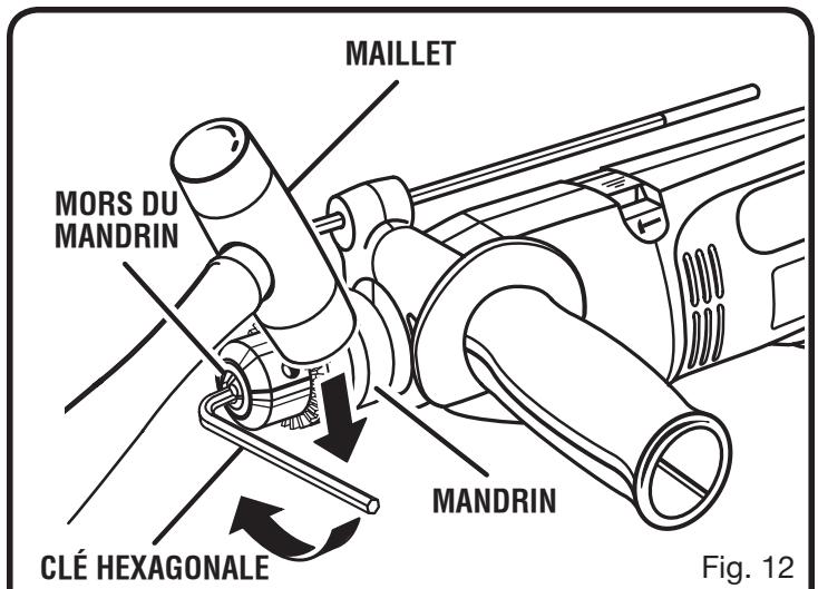 RYOBI D551H - SERrage d'un mandrin desserré - 1