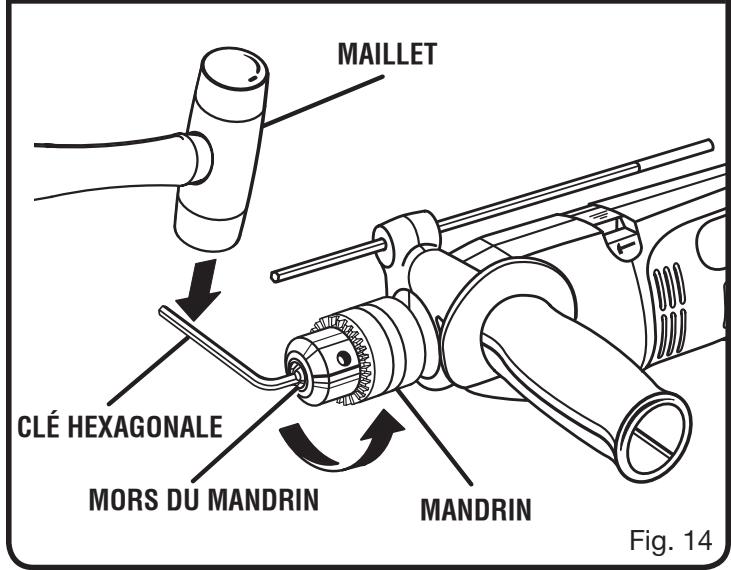 RYOBI D551H - SERrage d'un mandrin desserré - 3