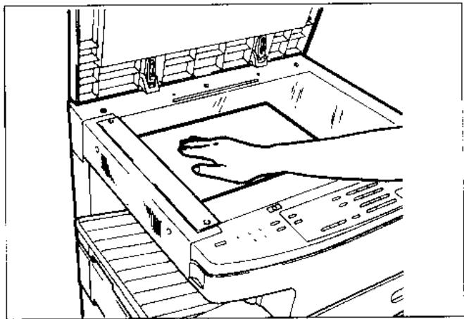 TOSHIBA 1550 - Placer l'original ou les originaux. Sur la vitre - 2