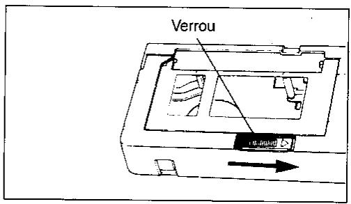 SHARP VL-C780S - Mise en place d'une cassette compacte dans l'adaptateur - 1