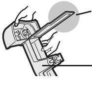 SHARP KC-850E - Nehmen Sie den Wasserbehälter und Luftbefeuchungsfilter von der Luftbefeuchtungswanne ab. Lassen Sie das angesammelte Wasser ab, indem Sie die Luftbefeuchtungswanne langsam ankippen. - 2