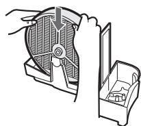 SHARP KC-850E - Bringen Sie den Luftbefeuchtungsfilter an der Luftbefeuchtungswanne und installieren Sie die Luftbefeuchtungswanne wieder im Gerät. - 1