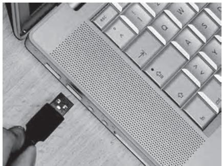 SILVERCREST GPS NAVIGATOR 4000 - Pour utiliser une connexion USB, effectuez les étapes suivantes. - 1