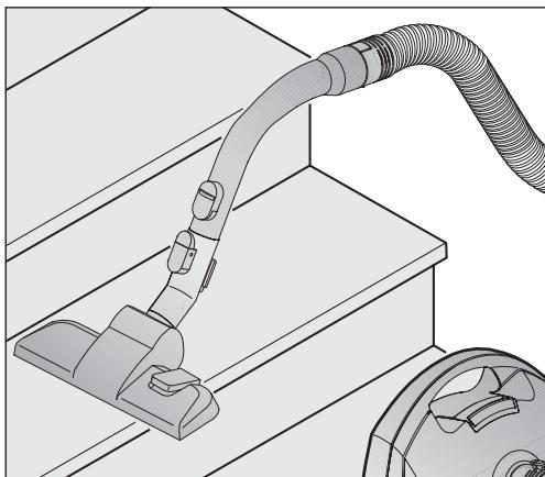 MIELE S2181 TITAN - Ajustement de la brosse à plancher ③ - 2