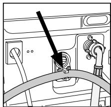 HOTPOINT AT 104 - Connecting the drain hose - 2