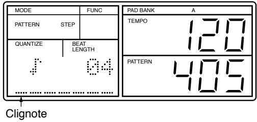 MODE PATTERN STEP QUANTIZE BEAT LENGTH 04 PAD BANK A TEMPO 120 PATTERN 405 Clignote