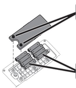 ROLAND AC-33 - Instalação de pilhas - 1