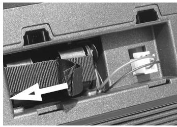 ROLAND FR-2 - Installer et extraire des piles - 2