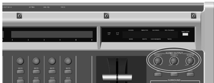 ROLAND VS-700SET - Sur la VS-700C, réglez les (trois) potentielomètres [AUDIO OUTPUT] au minimum. - 1