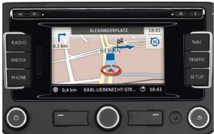ALEXANDERPLATZ 18:41 0,3 km BERLIN 0,4 km KARL-LIEBKNECHT-STR... 18:43 RADIO MEDIA PHONE NAV TRAFFIC SETUP