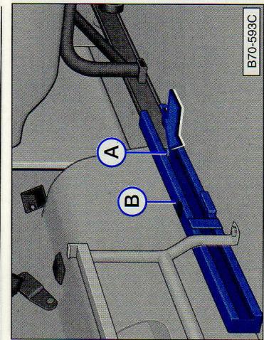 VOLKSWAGEN TRANSPORTER - Rails de sièges dans le compartiment passagers Vue d'ensemble de l'équipement intérieur - 2