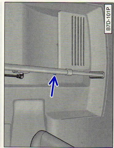 VOLKSWAGEN TRANSPORTER - Table escamotable dans le Multivan - 1