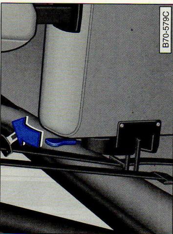 VOLKSWAGEN TRANSPORTER - Relèvement de la banquette - 1