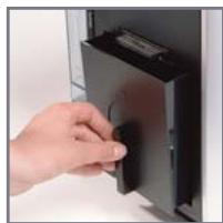 KRUPS EA8005 - SVUOTAMENTO DEL RECIPIENTE DI RACCOLTA DEI FONDI DI CAFFÈ, DELLO SCOMPARTO DEL CAFFÈ E DELLA VASCHETTA RACCOGLIGOCCE. - 5