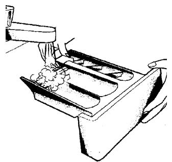 HOOVER HNWF 6165 - Pulizia del dispenser detersivi - 2