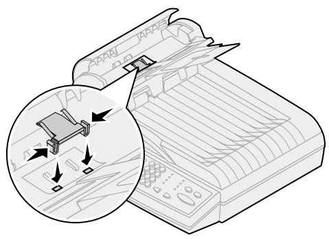 LEXMARK OPTRAIMAGE 242/232 (OCT 2000) - Ersetzen der ADZAbdeckung - 2