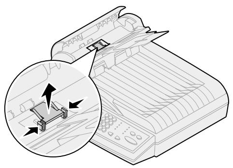 LEXMARK OPTRAIMAGE 242/232 (OCT 2000) - Sostituzione del tampone dell'ADF - 1