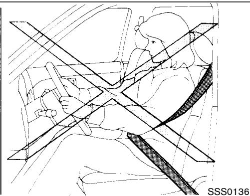NISSAN PATHFINDER 2003 - CEINTURES DE SECURITE - 2