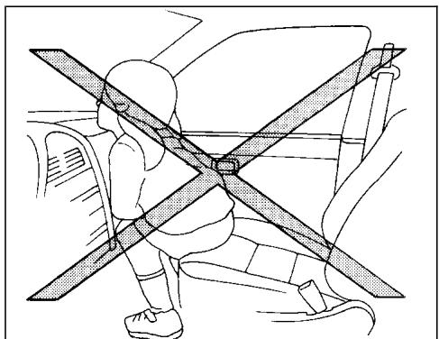 NISSAN PATHFINDER 2003 - ATTENTION - 4