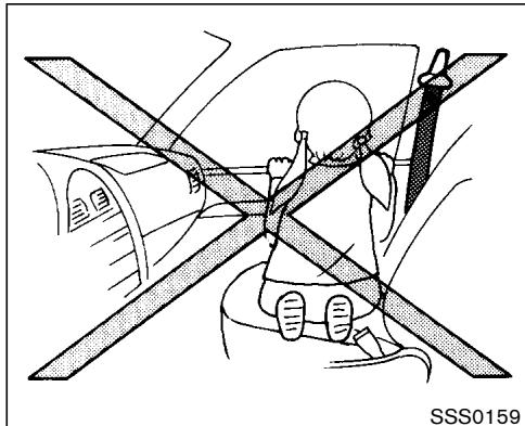 NISSAN PATHFINDER 2003 - ATTENTION - 2