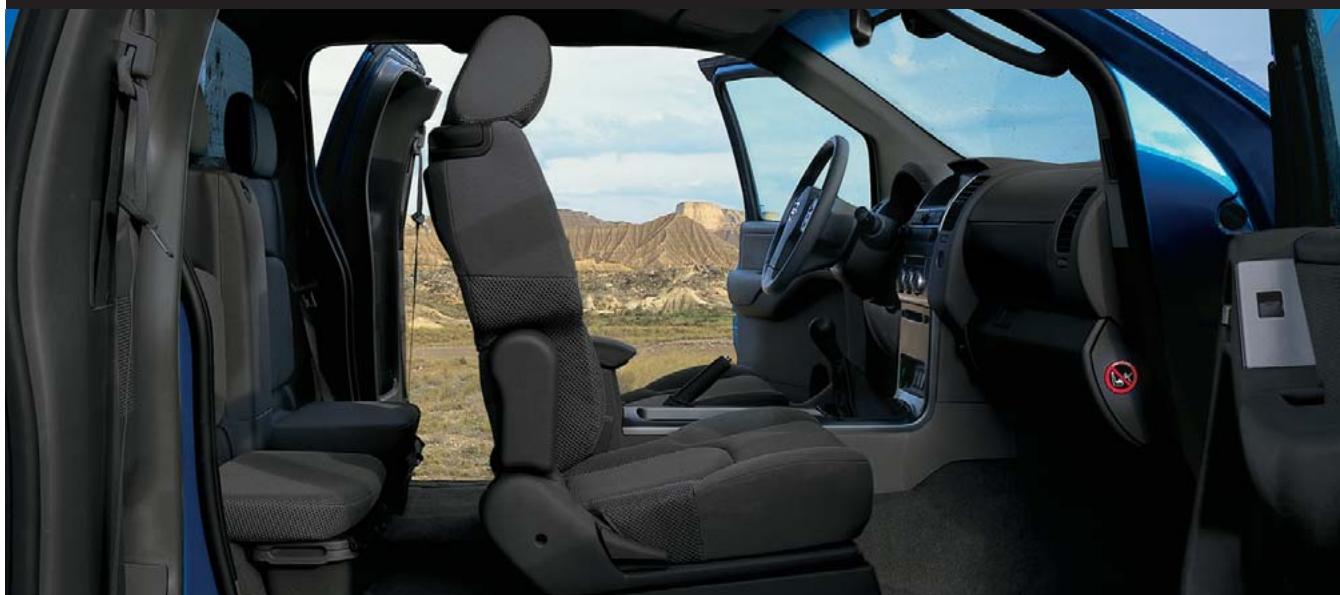 NISSAN NAVARA - ACCUEILLANT - 1