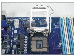 GIGABYTE GA-6ZMM7 - Ekyataoan evoc tenepyaotn ts Intel (napakaupte auto to hnaav n mntpikn kapra diatheivovomegaatwevn CPU) - 1