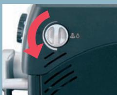 SAECO EASY - Atencion: Agua caliente y vapor pueda causar quemaduras! Dirigir el tubo vapor hacla cubeta receptora de gotas. - 9